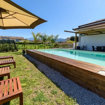Brigida & Pool
