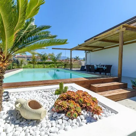 ヴィラ Brigida & Pool *