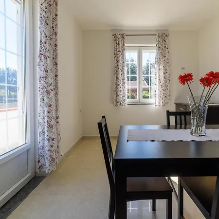 ヴィラ Brigida & Pool アシェーア